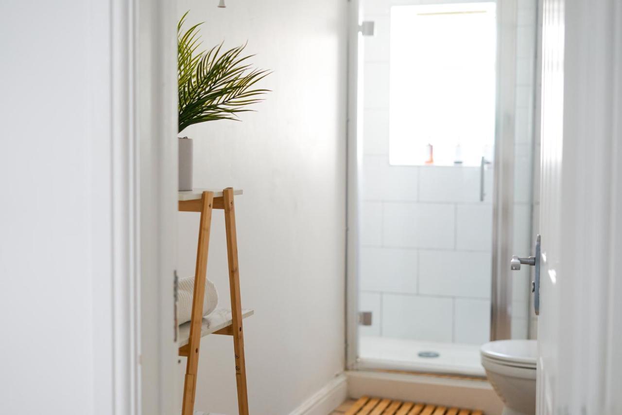 Brighton City Centre 2Br Apartment - Perfect For Contractors, Families & Groups - Free Parking & Walk To Beach エクステリア 写真