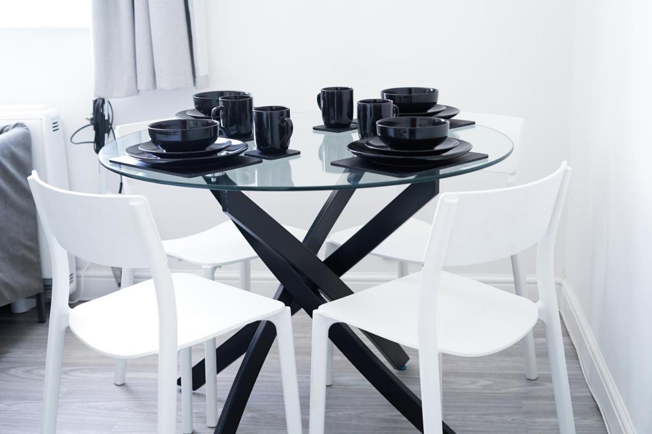 Brighton City Centre 2Br Apartment - Perfect For Contractors, Families & Groups - Free Parking & Walk To Beach エクステリア 写真